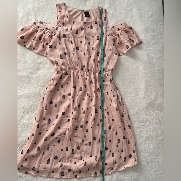 City Streets Cold Ruffle Shoulder Light  Pink Birdcage Printed Dress - Picture 8 of 12